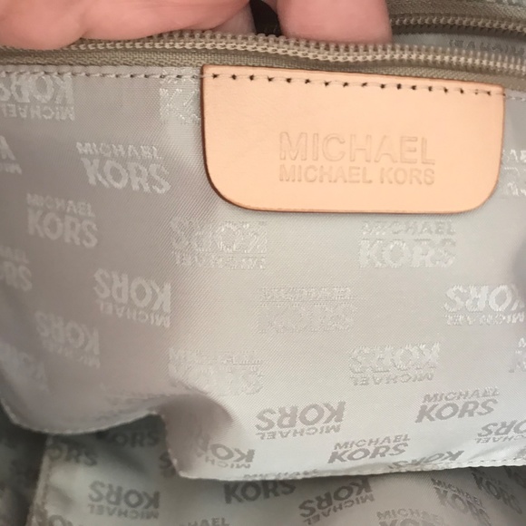 Michael Kors Embossed Monogram Handbag & Matching Wallet - Picture 7 of 8